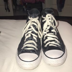 Velvet Converse